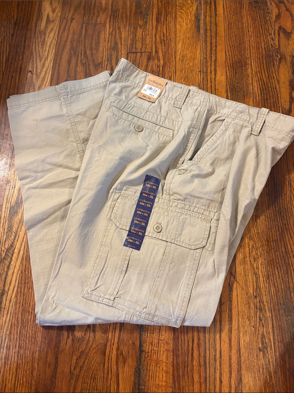 🎉NWT! G.H. Bass & Co. Light Khaki Men's Cargo Pants